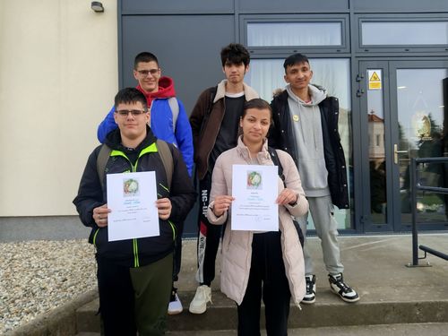 Különdíjat érő „Szemét-stílus”